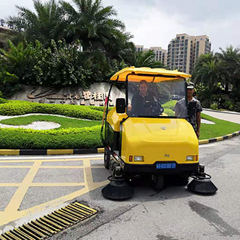 碧桂園復(fù)購(gòu)掃地車(chē).jpg